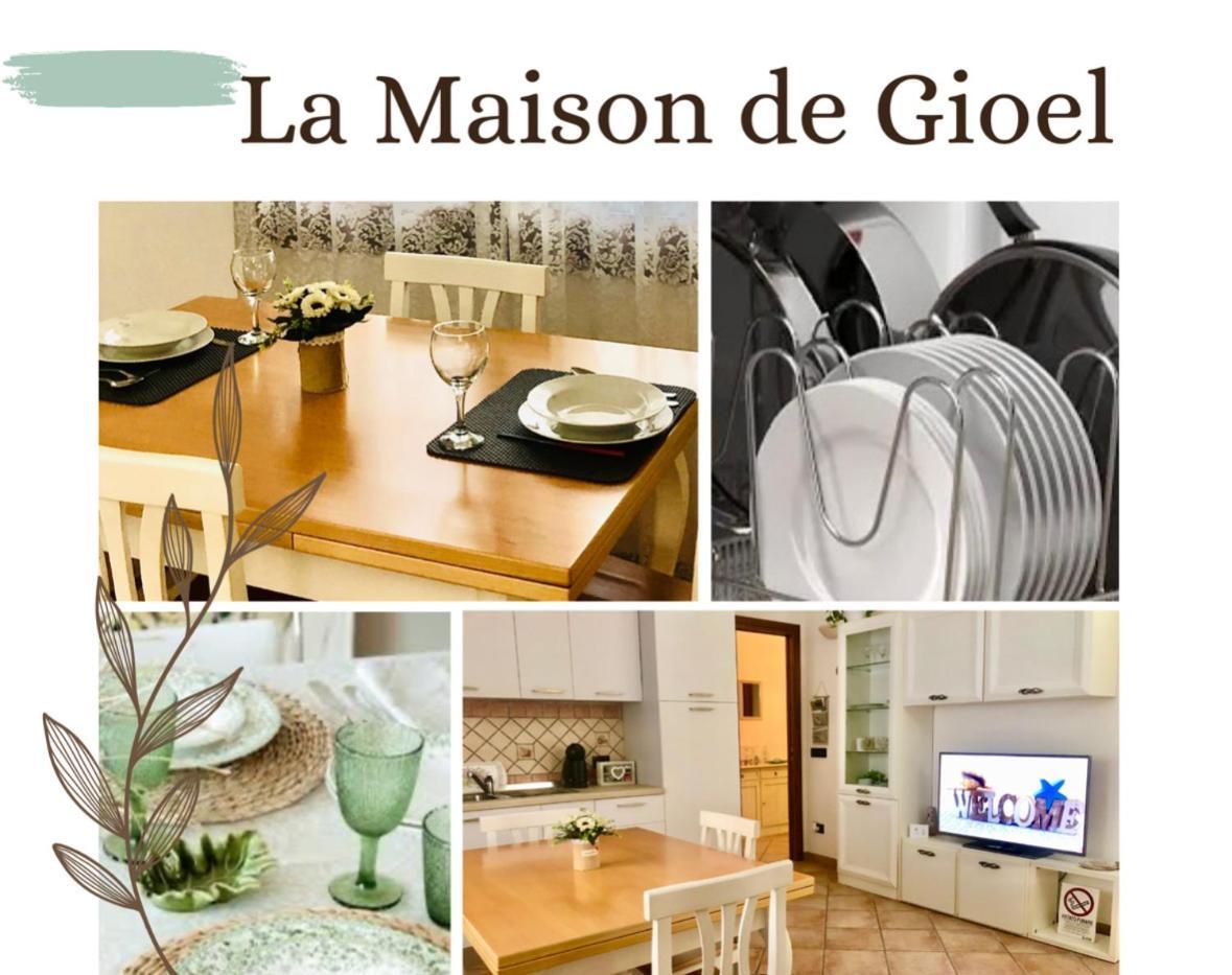 EXCLUSIVE USE- USO ESCLUSIVO - La Maison de Gioel - ENTIRE HOUSE - INTERA CASA - WITH KITCHENETTE - CON CUCININO - WITH WASHING MACHINE - CON LAVATRICE - FREE PUBLIC PARKING IN FRONT OF THE HOUSE - PARCHEGGIO PUBBLICO GRATUITO DIFRONTE ALLA CASA Olbia Exterior foto